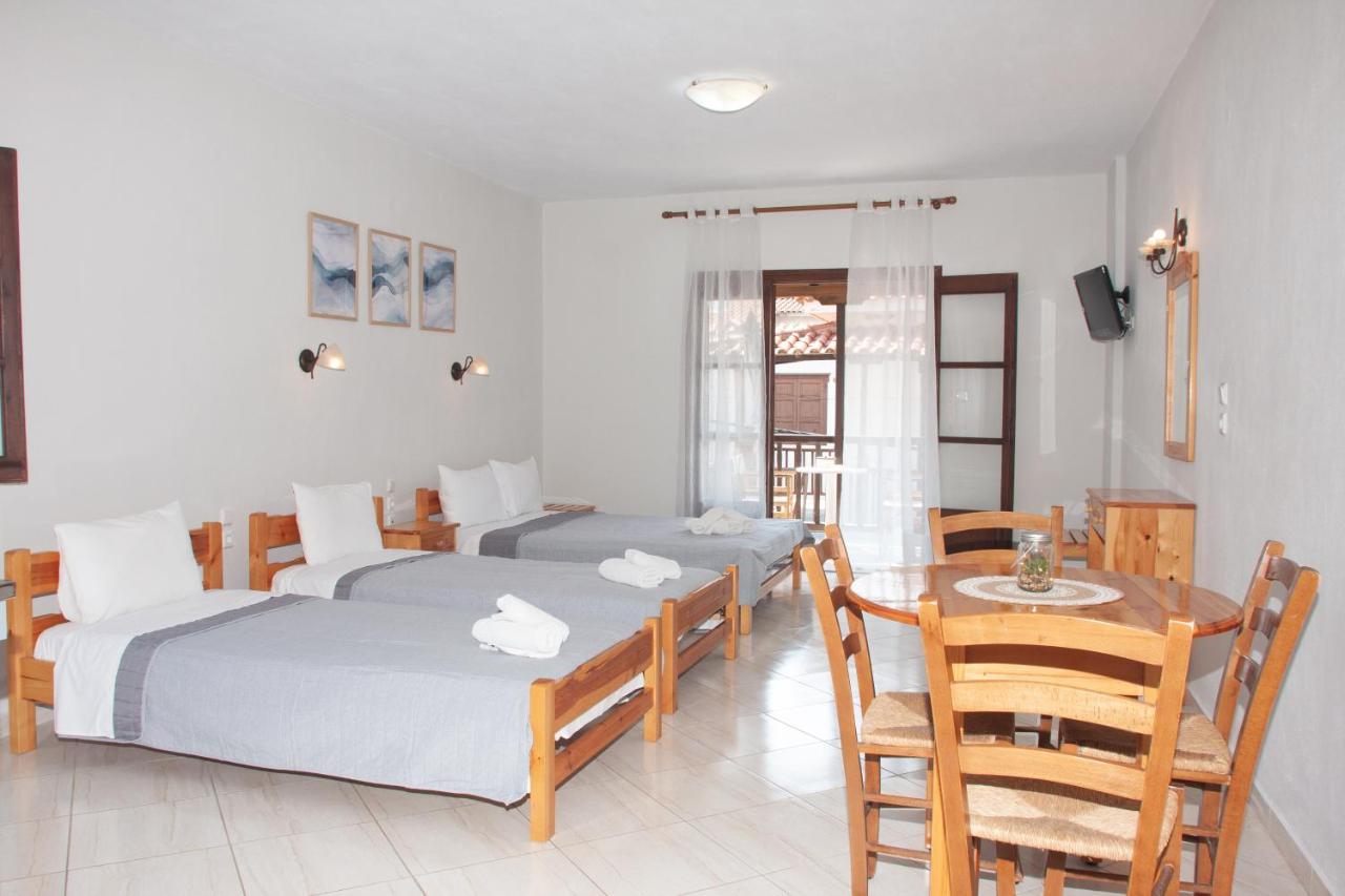 Aris Junior Studios Neo Klima Skopelos Extérieur photo